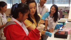 8 December 2015, Students from Hatyai visited SiSCR lab